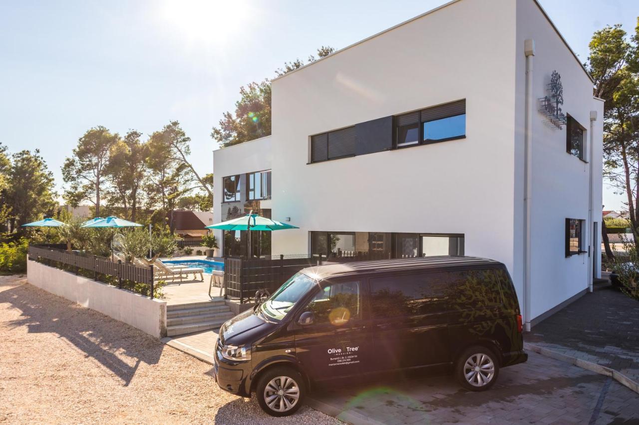 Olive Tree Mansion Apartment วีร์ ภายนอก รูปภาพ