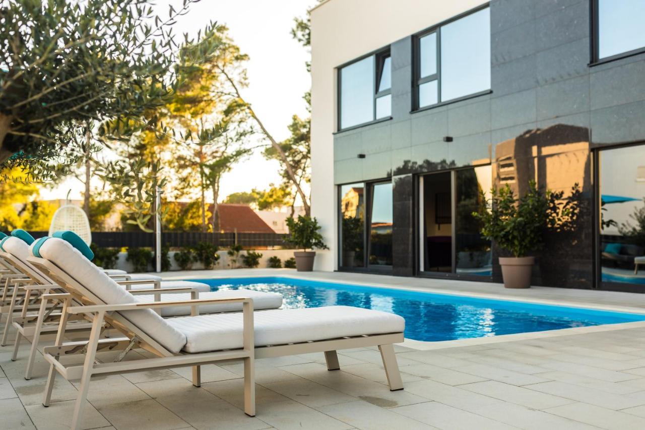Olive Tree Mansion Apartment วีร์ ภายนอก รูปภาพ