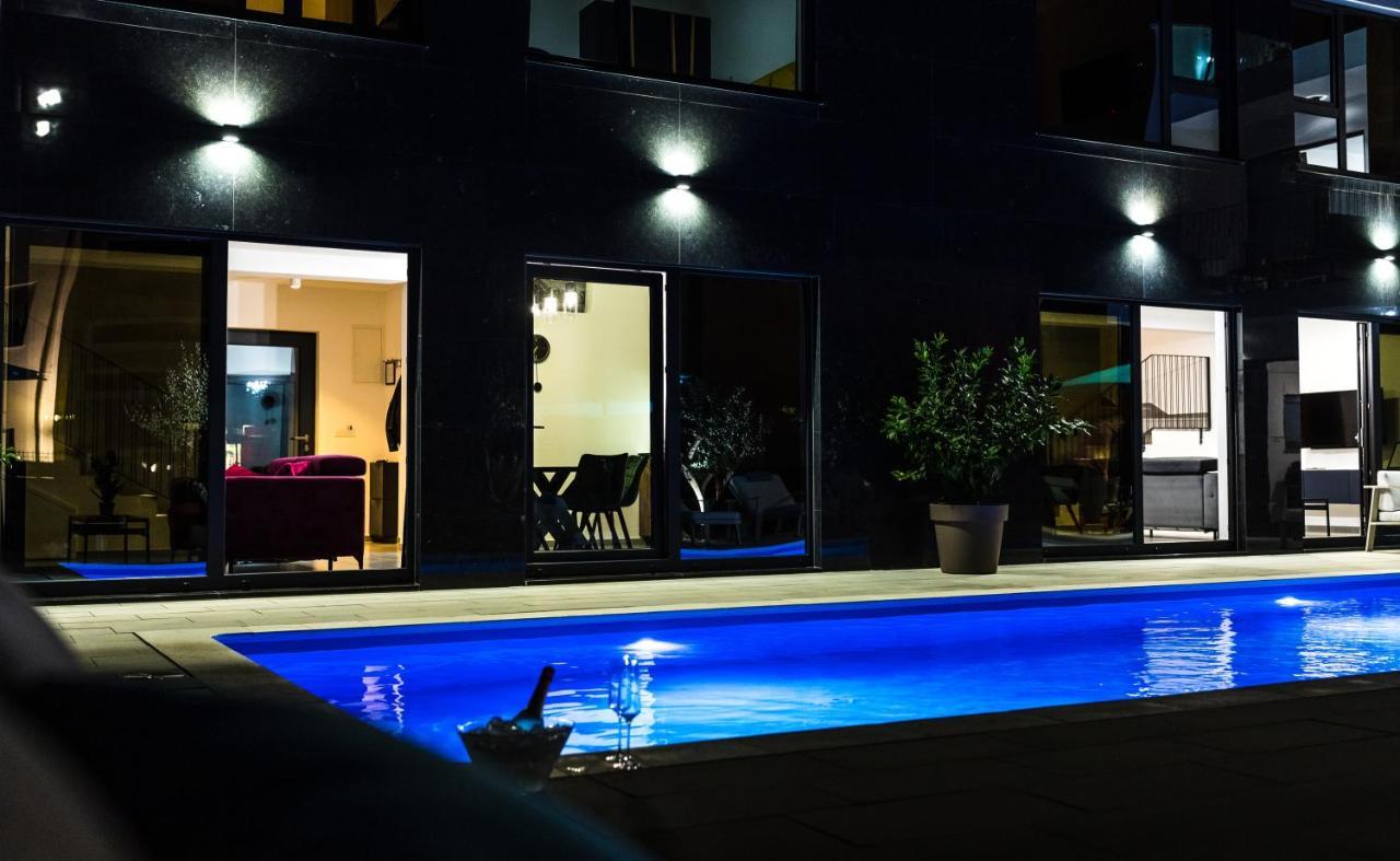 Olive Tree Mansion Apartment วีร์ ภายนอก รูปภาพ