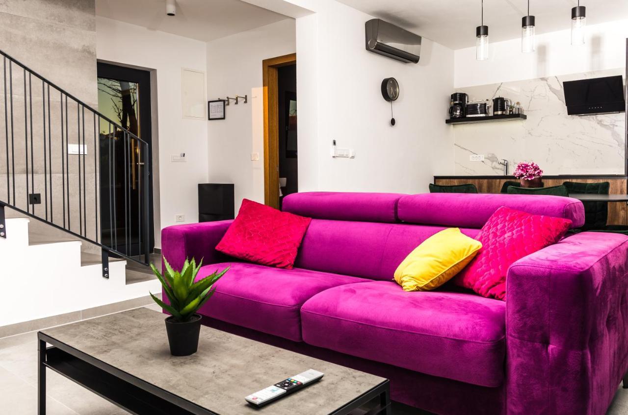 Olive Tree Mansion Apartment วีร์ ภายนอก รูปภาพ