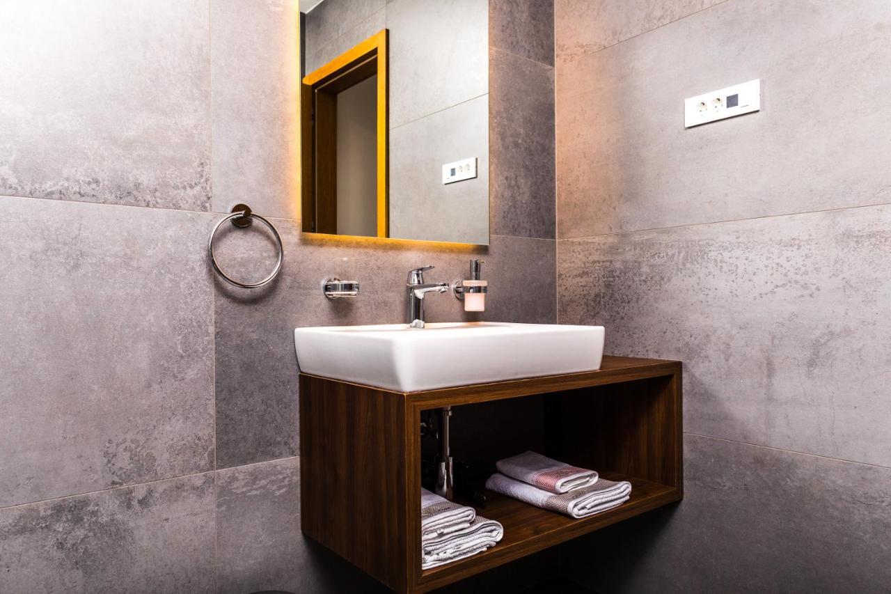 Olive Tree Mansion Apartment วีร์ ภายนอก รูปภาพ