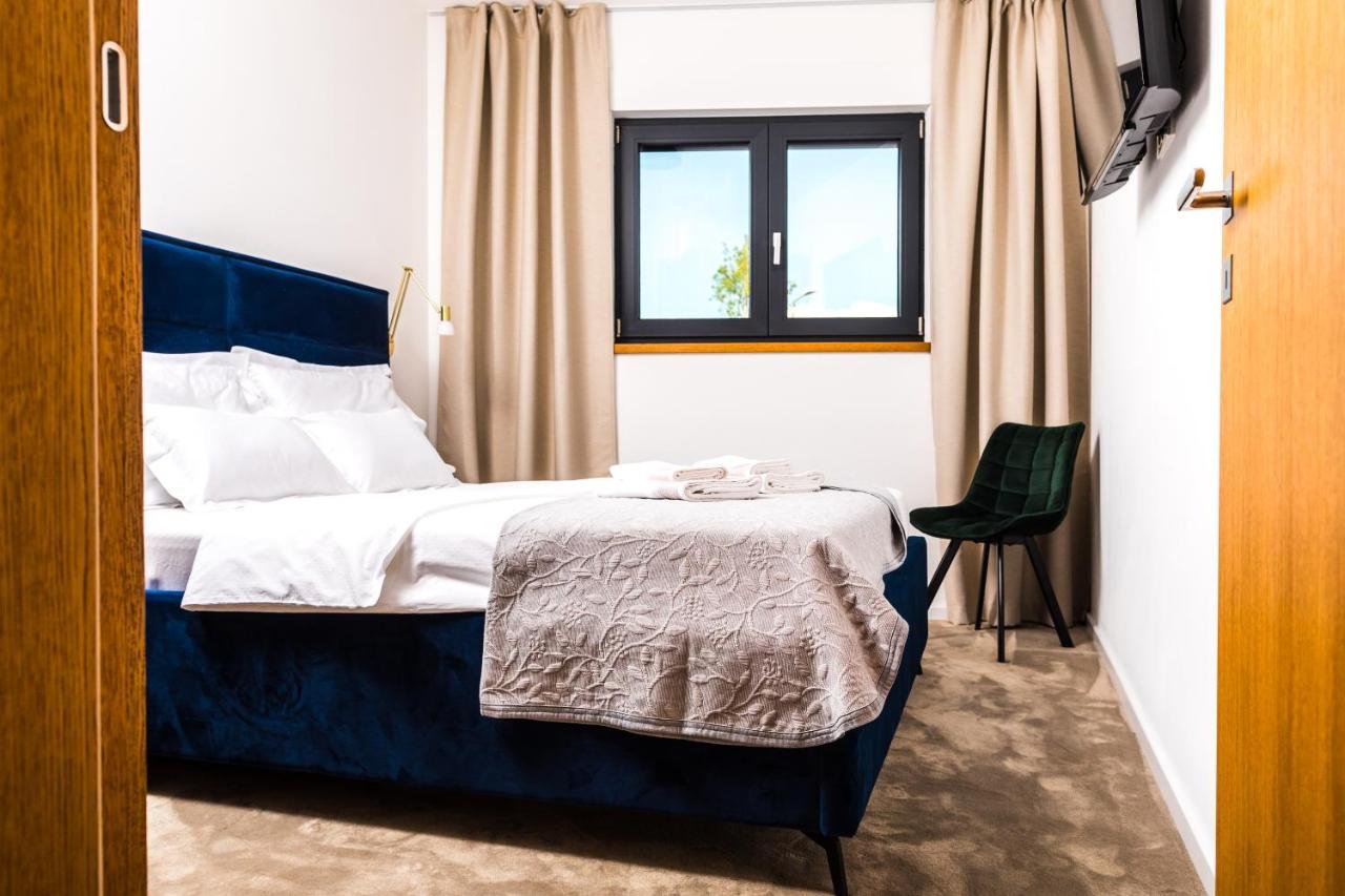 Olive Tree Mansion Apartment วีร์ ภายนอก รูปภาพ