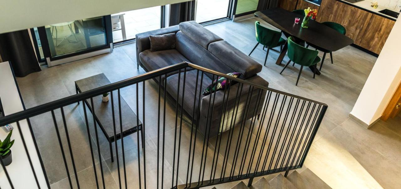 Olive Tree Mansion Apartment วีร์ ภายนอก รูปภาพ